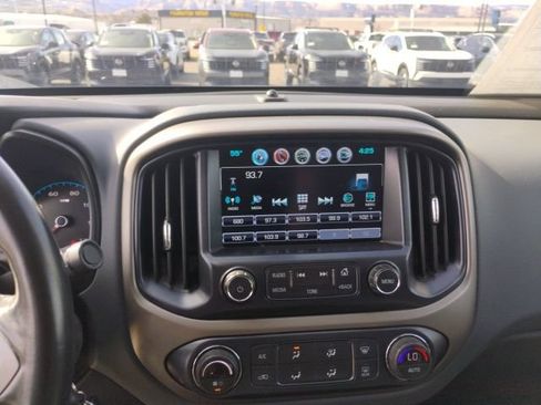 Used 2018 Chevrolet Colorado Z71 AWD/4WD image 20