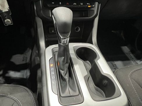 Used 2022 Chevrolet Colorado LT w/ Safety Package image 23