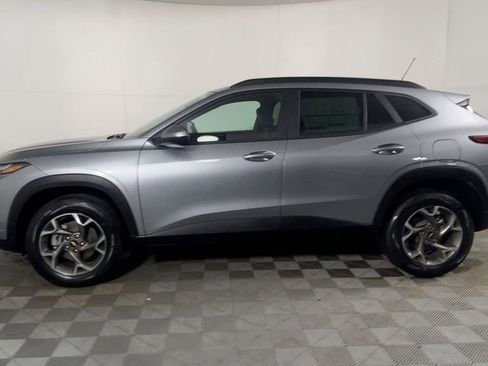 New 2026 Chevrolet Trax LT w/ Driver Confidence Package image 5