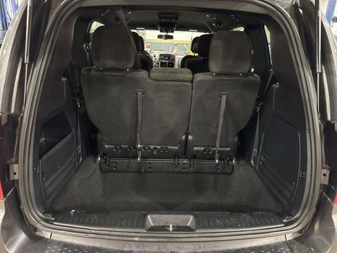 Used 2017 Dodge Grand Caravan SE image 34