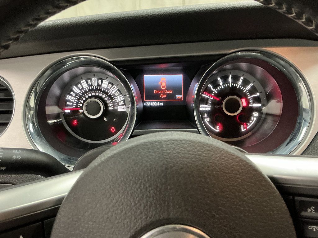 Used 2013 Ford Mustang Premium RWD image 15