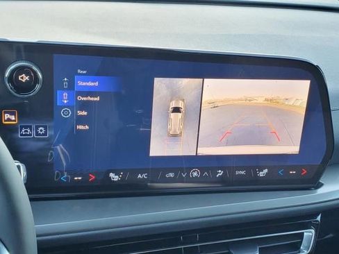 New 2026 Chevrolet Traverse LT w/ Driver Confidence Package image 23