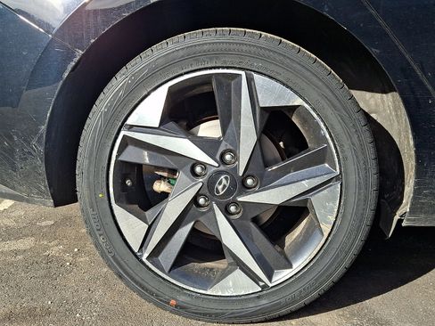 Certified 2023 Hyundai Elantra SEL w/ Convenience Package image 4