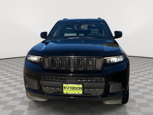 Used 2024 Jeep Grand Cherokee L Altitude image 2