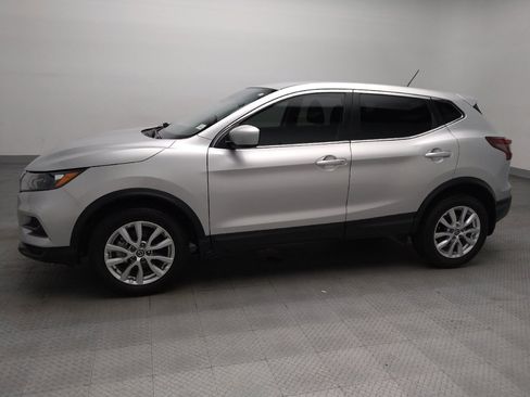 Used 2021 Nissan Rogue Sport S FWD image 2
