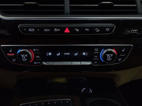 Used 2019 Audi Q7 3.0T Premium Plus w/ Premium Plus Package image 13