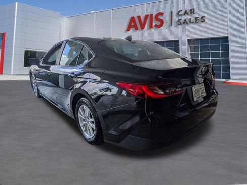 Used 2025 Toyota Camry LE image 10