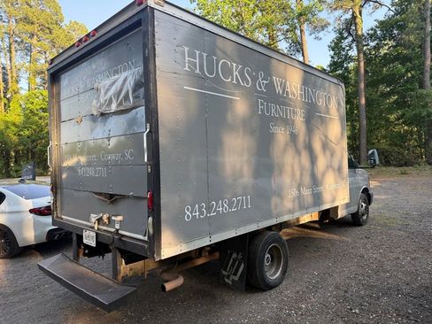 Used 2007 GMC Savana 3500 RWD image 4