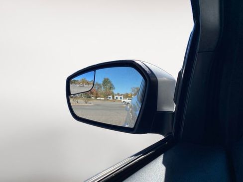 Used 2019 Ford Escape SEL image 28