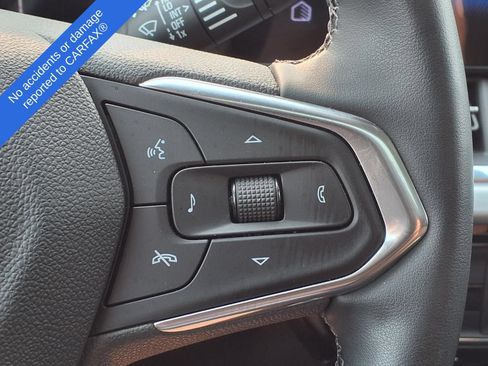 Used 2024 Chevrolet Trax LT w/ Sunroof Package FWD image 29