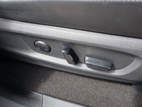 Used 2024 Nissan Pathfinder SL FWD image 35