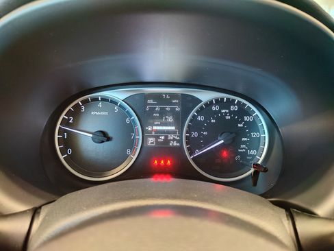 New 2025 Nissan Kicks Play S FWD image 19