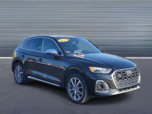 Used 2022 Audi SQ5 Premium Plus w/ Premium Plus Package image 2