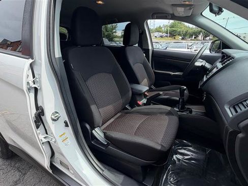 Used 2019 Mitsubishi Outlander Sport ES FWD image 15