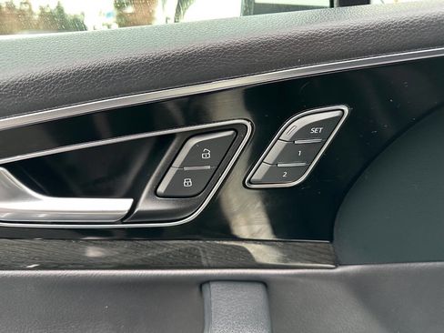 Used 2018 Audi Q7 3.0T Premium Plus w/ Premium Plus Package image 46