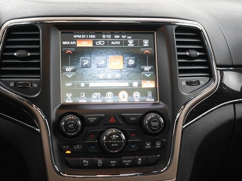 Used 2017 Jeep Grand Cherokee Overland AWD/4WD image 18