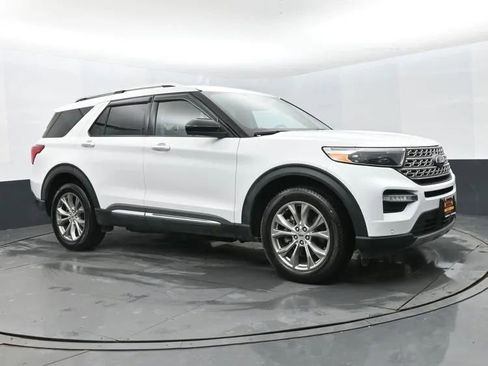 Used 2022 Ford Explorer Limited image 1