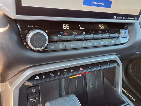 Used 2024 Toyota Tundra Platinum image 15