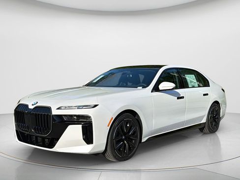 New 2026 BMW 760i xDrive AWD/4WD image 9