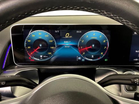 Used 2021 Mercedes-Benz GLB 250 4MATIC image 13