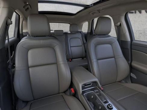 New 2026 Lincoln Corsair Premiere image 10