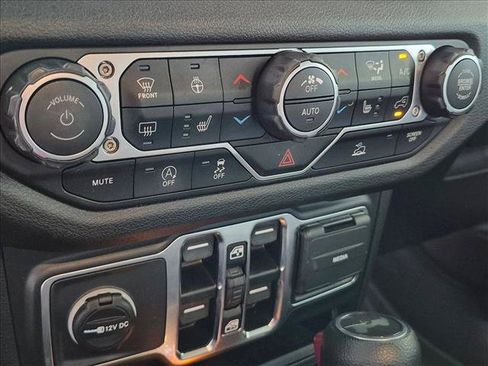 Used 2024 Jeep Wrangler Unlimited Sport AWD/4WD image 14