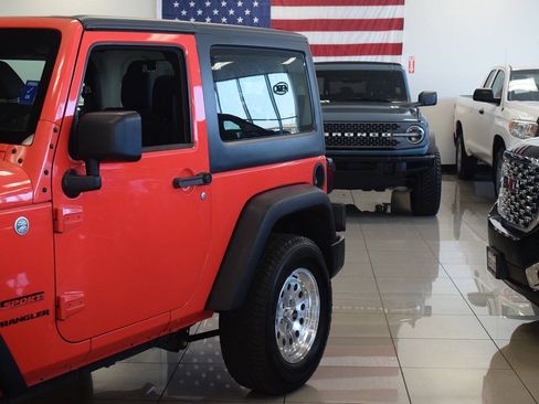 Used 2013 Jeep Wrangler Sport AWD/4WD image 11