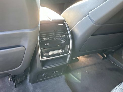 Used 2025 BMW XM AWD/4WD image 32
