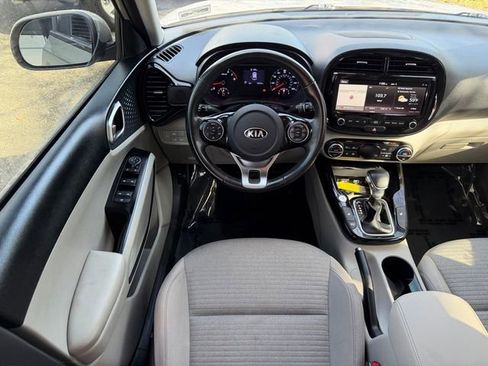 Used 2020 Kia Soul EX FWD image 14