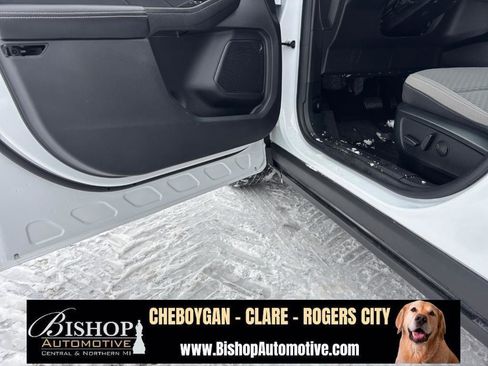 Used 2022 Ford Escape SE w/ Cold Weather Package image 40