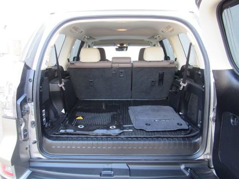 Used 2022 Lexus GX 460 Luxury image 29