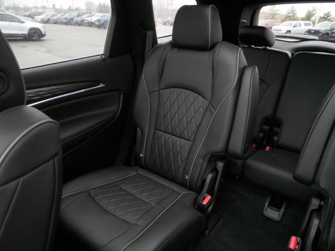 Used 2023 Buick Enclave Avenir w/ Avenir Technology Package image 12