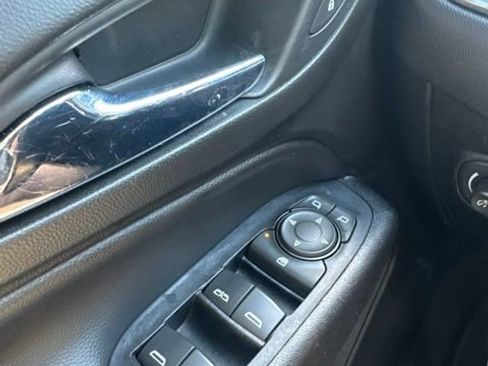 Used 2019 Chevrolet Equinox LT FWD image 18