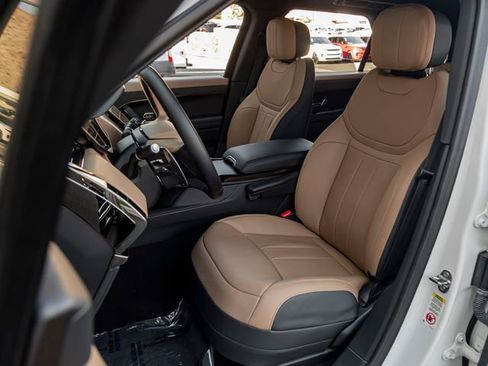 Used 2024 Land Rover Range Rover Sport Dynamic SE image 13