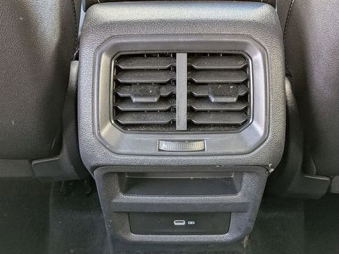 Certified 2023 Volkswagen Taos SE image 28