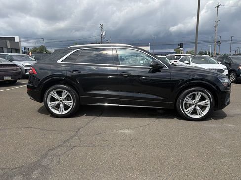 Used 2023 Audi Q8 Premium w/ Convenience Package AWD/4WD image 19