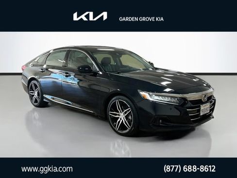 Used 2022 Honda Accord Touring image 1