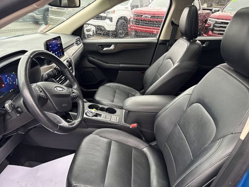 Used 2020 Ford Escape Titanium image 12