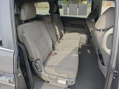Used 2016 Honda Odyssey SE image 12