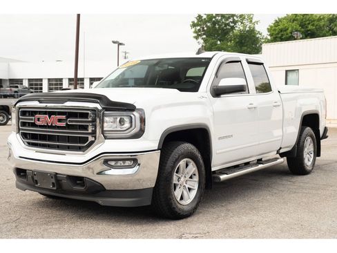 Used 2016 GMC Sierra 1500 SLE w/ SLE Value Package AWD/4WD image 4