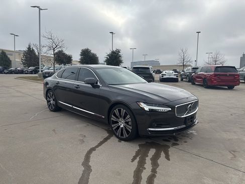 Used 2023 Volvo S90 B6 Ultimate image 3