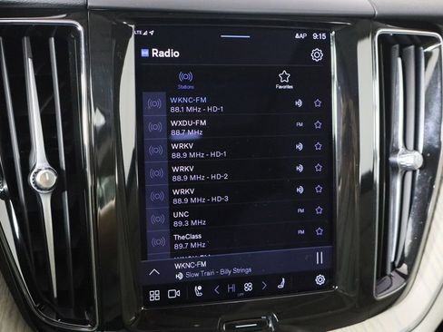 Used 2023 Volvo XC60 B5 Plus w/ Climate Package image 33