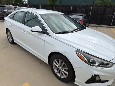Used 2018 Hyundai Sonata SE FWD image 4