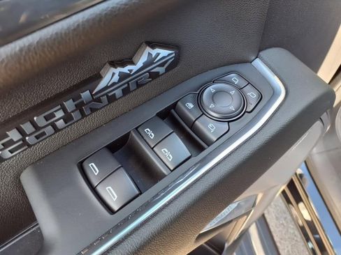 Used 2024 Chevrolet Silverado 1500 High Country w/ High Country Premium Package image 32