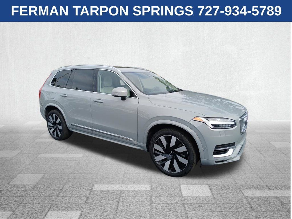 Used 2024 Volvo XC90 T8 Plus w/ Protection Package Premier AWD/4WD image 3