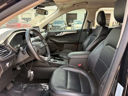 Used 2020 Ford Escape SEL FWD image 2
