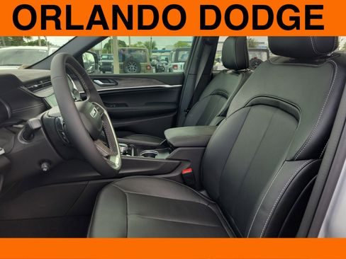 New 2026 Jeep Grand Cherokee Limited image 11