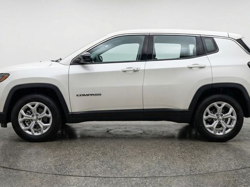 Used 2025 Jeep Compass Latitude AWD/4WD image 5