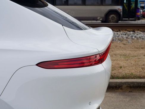 Used 2022 Aston Martin DBX image 16