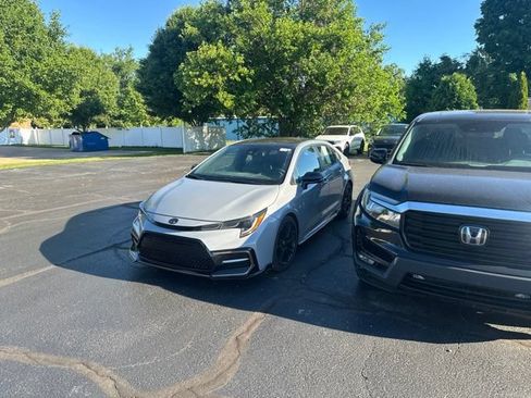 Used 2022 Toyota Corolla SE w/ Carpet Mat Package (TMS) FWD image 3